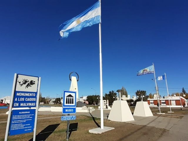 Río Gallegos - Plaza Monumento a los Caidos en Malvinas